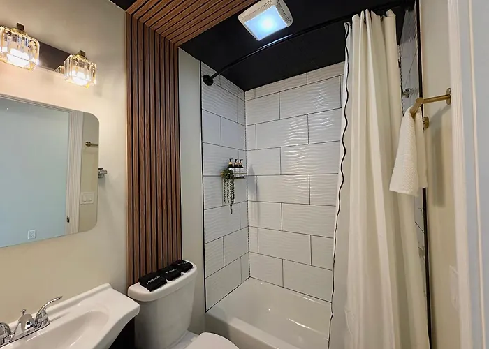 Luxury Downtown Townhouse Сasa de vacaciones Columbus
